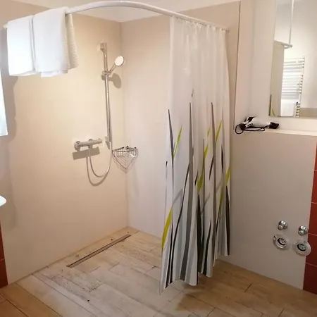 Nikolaitraum In Der Altstadt - Ebenerdig - Abc295 Apartamento